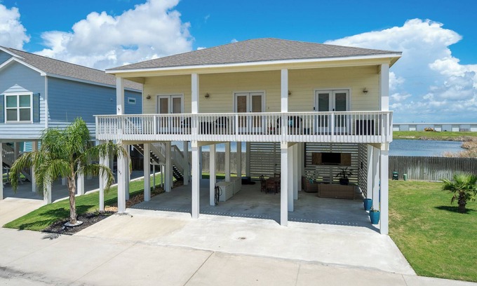 Rockport House | The Nauti Shark | Salty Breezes & Lazy Afternoons