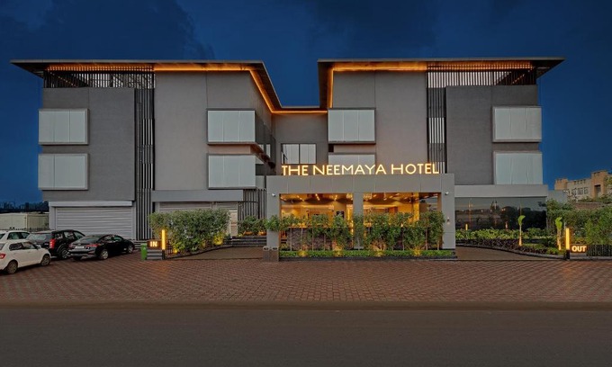 Gandhidham Hotel | The Neemaya
