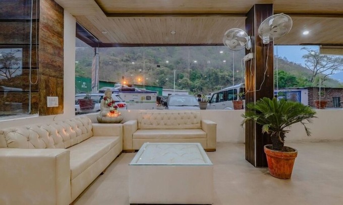 Sirala Hotel | The Neer Budha