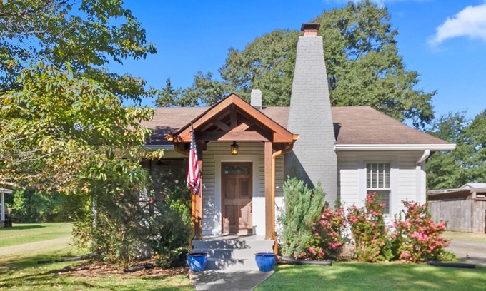 Northport House | The Nest: A Comforting Southern Retreat. 2 miles from the University of AL.