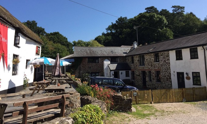 Heligan Cottage | The Nest at The Cridford Inn