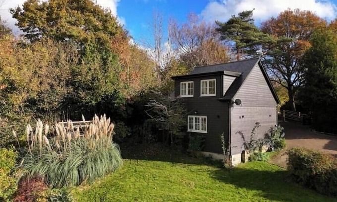 Sheffield Green Cottage | The Nest Danehill - Idyllic Woodland Retreat nVisitEngland/AA 4 Star +Gold Award