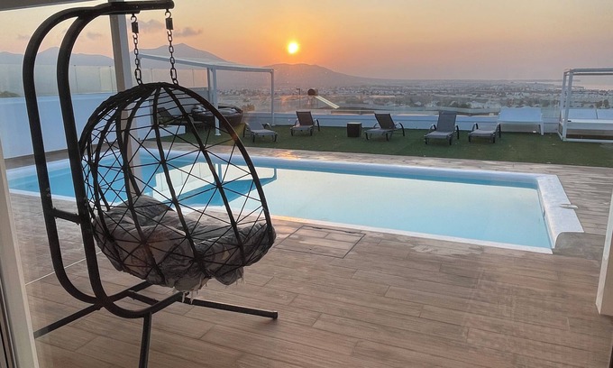 Playa Blanca Villa | THE NEW VILLA LOS ROQUES - NEWLY RENOVATED-MODERN AND INTIMATE - BEAUTIFUL VIEWS