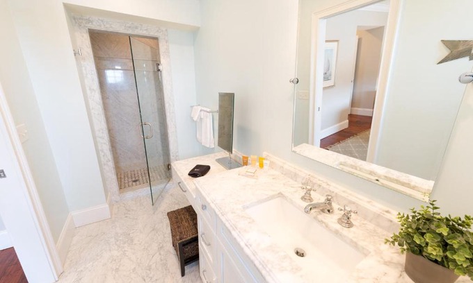 Yachting Village Apartment | The Newport Lofts - 543 Thames Street