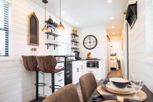 Waco House | The Newtonian Tiny Container Home near Magnolia
