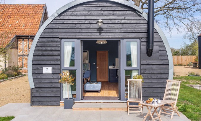 Woodbridge Cabin | The Nissen Hut at Green Valley Farm, Ubbeston