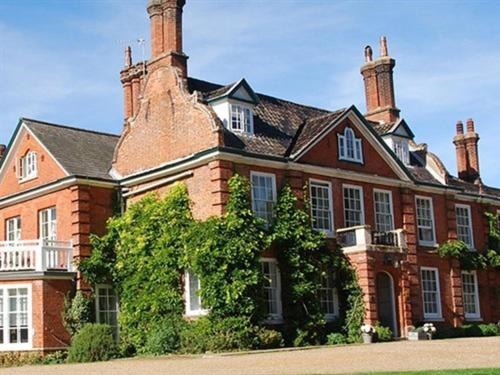 Coltishall Hotel | The Norfolk Mead Hotel