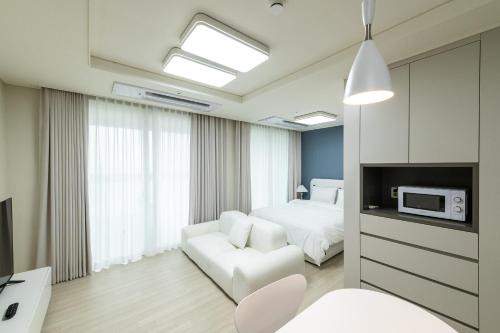 Yeonsu-gu Apartment | The November Stay In landmark
