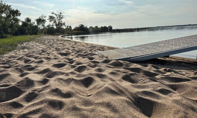 Battle Lake House | The Oaken House - A brand new home on Otter Tail Lake 700 ft of Sandy Beach!