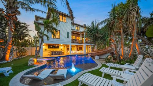 Siesta Key Village House | The Oasis