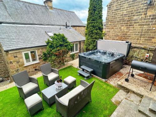 Matlock House | The Old Butchers Cottage