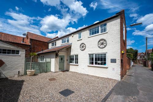 Cromer House | The Old Coach House