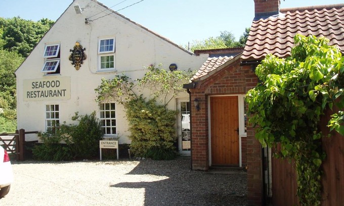 Fakenham Bed & Breakfast | The Old Forge Seafood Restaurant and Bed and Breakfast