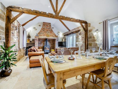Alford House | The Old Granary