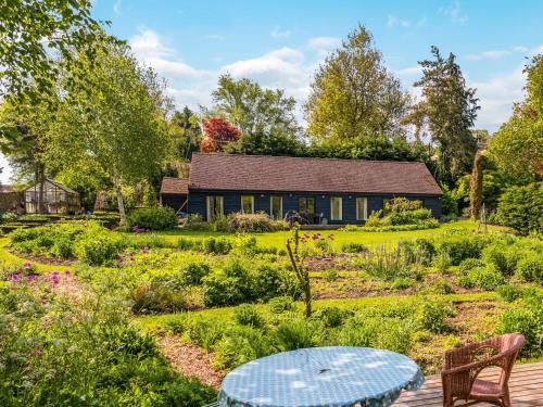 Andoversford House | The Old Pool House