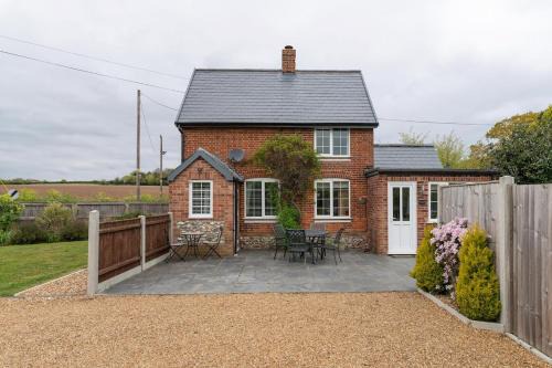Deepdale House | The Old Railway cottage with hot tub