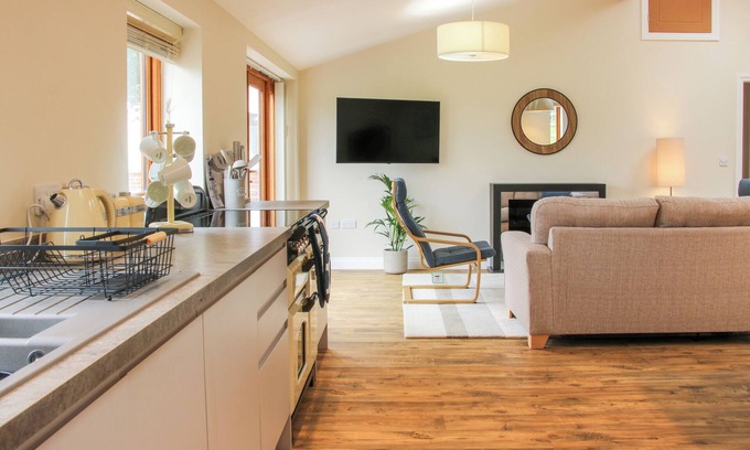 Ellenhall Cottage | THE OLD SMITHY, pet friendly, with a garden in Eccleshall
