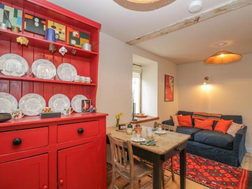 Llanvair Kilgeddin House | The Old Stables
