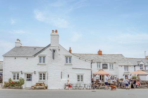 Tintagel Hotel | The Olde Malthouse Inn
