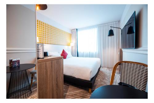 Quartier des Grandes-Carrieres Hotel | The Originals Boutique, Hôtel Maison Montmartre Paris Les Puces