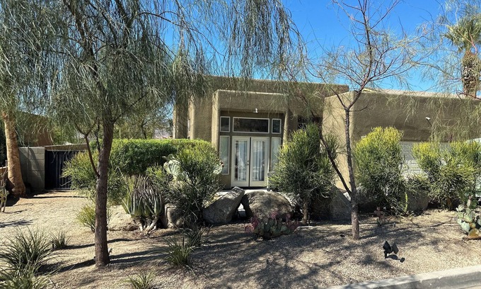 Desert Hot Springs House | The Outlaw Hideaway