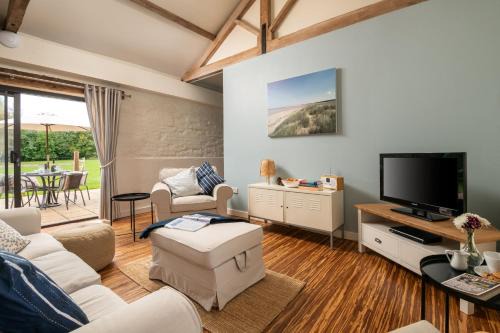 Sculthorpe House | The Owl