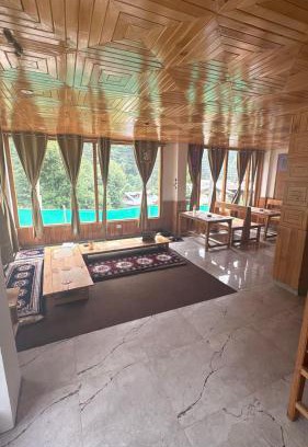 Ghiyagi Hotel | The Pahadi Soul Stay and Café