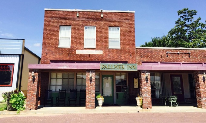 Holdenville Hotel | The Pallmer Inn