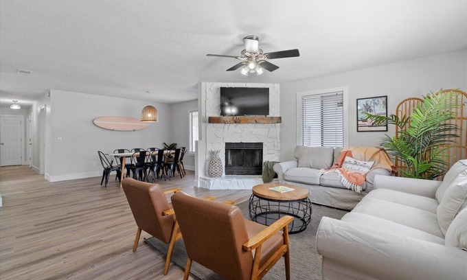 Jacksonville Beach House | THE PALM SHACK: The Perfect Coastal Getaway