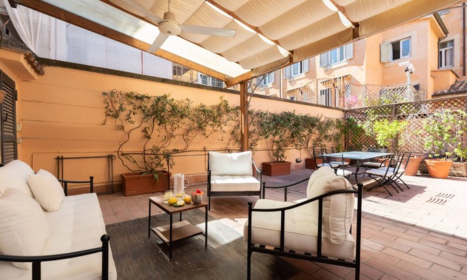 Rione VIII Sant'Eustachio Apartment | The Pantheon Terrace Experience