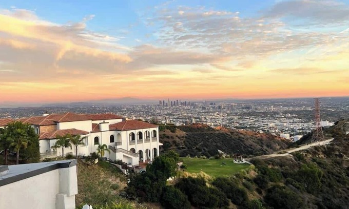 Hollywood Hills House | The Peak ~ Hollywood Hills