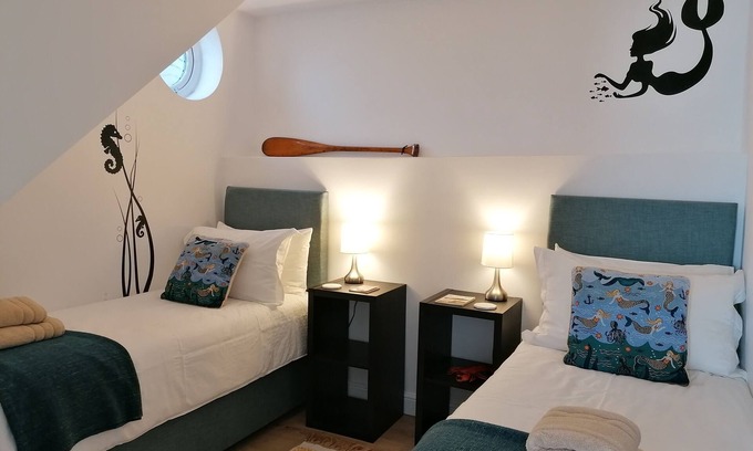 Brixham Apartment | The perfect Brixham getaway - with parking!
