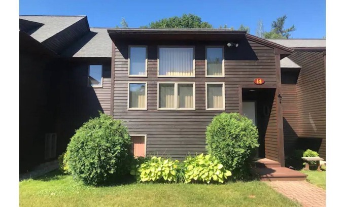 Bartlett Condo | The perfect getaway! Great location and amenities!