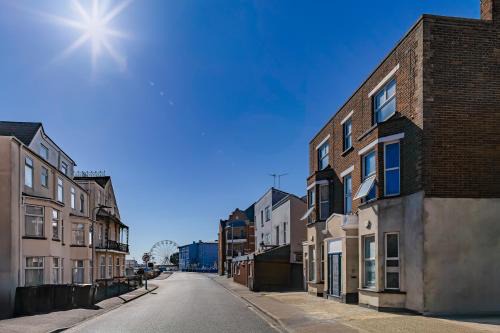 Clacton-on-Sea Apartment | The Pier Escape Sea Breaze Stay