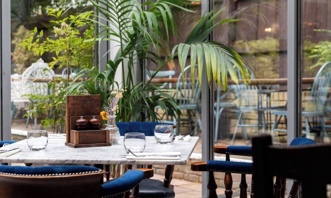Peninsula Hotel | The Pilot