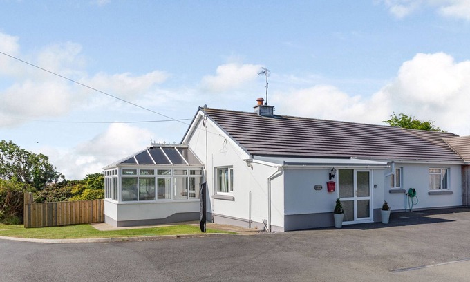 Haverfordwest House | THE PINES, pet friendly, with hot tub in Roch