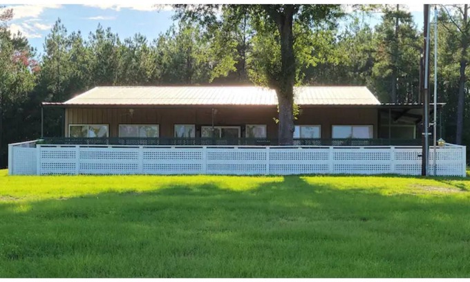 Pennington House | The Ponderosa- Group and Family gathering place