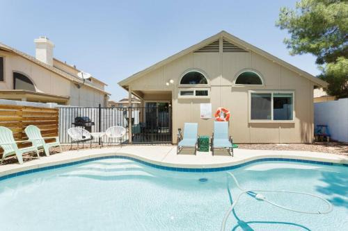 Paradise Valley Village House | The "pool Cottage" Upgraded Home Free Heated Pool