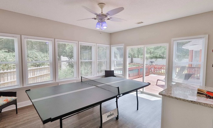 Statesboro House | The Pool House - Close to Georgia Southern!