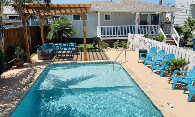 Old Town House | The Pool House located in Coveted Old Town Without Pool