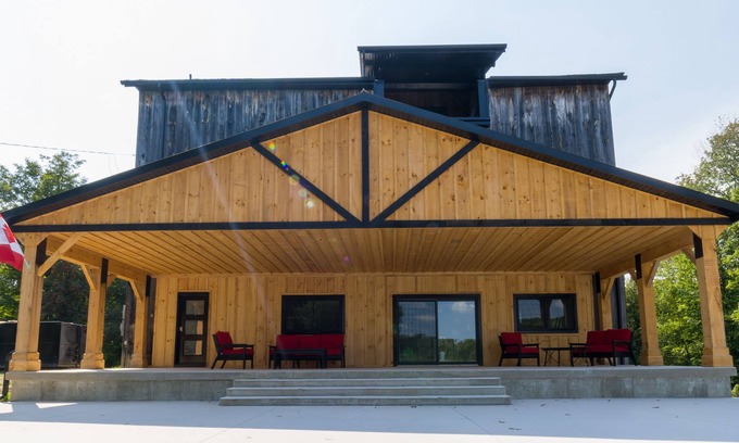 South Bruce House | The Post and Beam Riverside Retreat, 10 Bedrooms, Sleeps 20