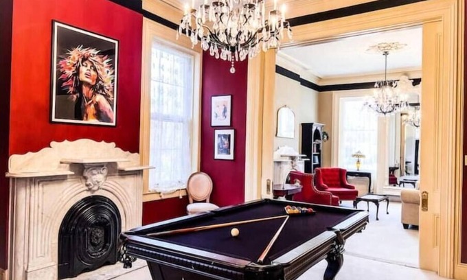 Downtown St. Louis House | The PS House: Hot Tub, Pool Table, Walk Score 93, Historic home w modern updates