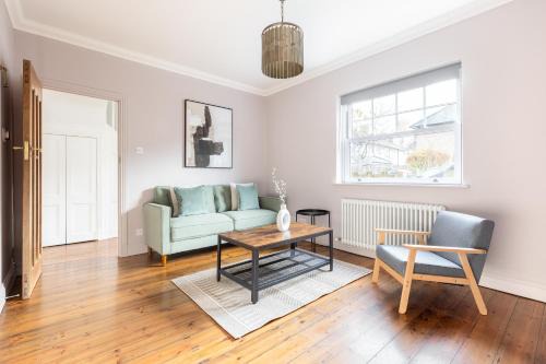 West Putney Apartment | The Putney Villa