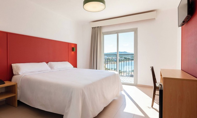 Sant Antoni de Portmany House | The Red Hotel by Ibiza Feeling - Adults only