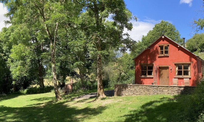 Llanbedr-dyffryn-clwyd Cabin | The Red Shed - A cosy woodland cabin with woodburner