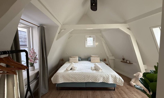 Canal Ring Apartment | The Rembrandt Residence