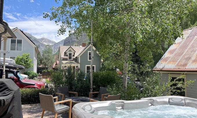 Telluride House | The Residence on South Oak - Perfect location by gondola and private hot tub!