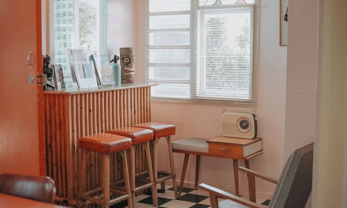 Aldinga Beach House | The ReTrO Beach Shack. 1 house from beach, WiFi, Arcade Machine, Walk to cafes