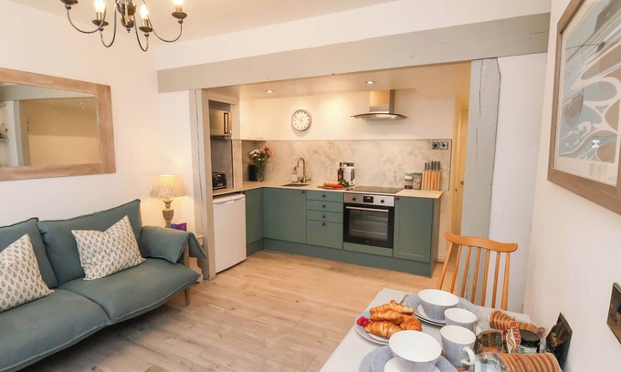 West Cliff Apartment | The Riddle