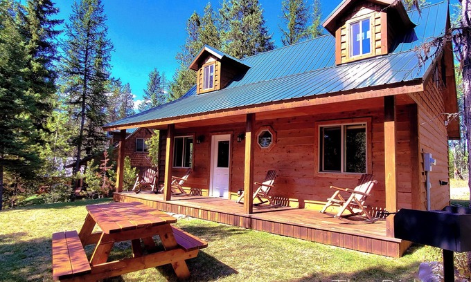 Martin City Cabin | The Ridge At Glacier/Highlander Cabin #1